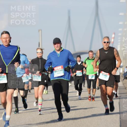 03.10.2025 - Köhlbrandbrückenlauf Jannik Wohlers http://msf.ph/oto/9082412 03.10.2025 09:55:04 Position 3 1307, 272, 1636, 3202, 1435 meine-sportfotos.de