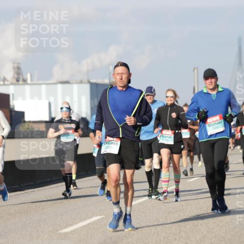 03.10.2025 - Köhlbrandbrückenlauf Jannik Wohlers http://msf.ph/oto/9082415 03.10.2025 09:55:05 Position 3 1307, 1636, 3202 meine-sportfotos.de