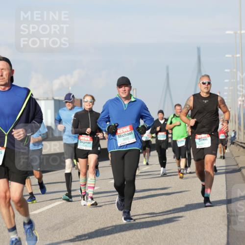 03.10.2025 - Köhlbrandbrückenlauf Jannik Wohlers http://msf.ph/oto/9082451 03.10.2025 09:55:06 Position 3 1307, 1636, 3202, 1435 meine-sportfotos.de