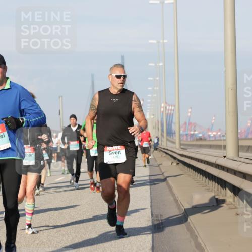 03.10.2025 - Köhlbrandbrückenlauf Jannik Wohlers http://msf.ph/oto/9082470 03.10.2025 09:55:08 Position 3 3202, 36, 1435 meine-sportfotos.de