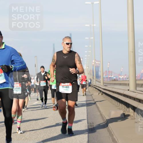 03.10.2025 - Köhlbrandbrückenlauf Jannik Wohlers http://msf.ph/oto/9082474 03.10.2025 09:55:08 Position 3 3202, 1636, 1435 meine-sportfotos.de