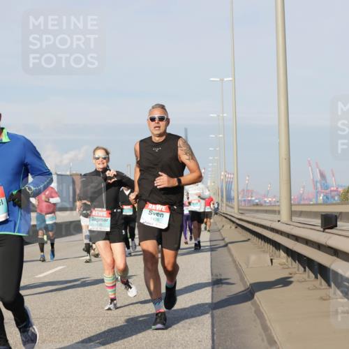 03.10.2025 - Köhlbrandbrückenlauf Jannik Wohlers http://msf.ph/oto/9082489 03.10.2025 09:55:09 Position 3 3202, 1636, 1435 meine-sportfotos.de