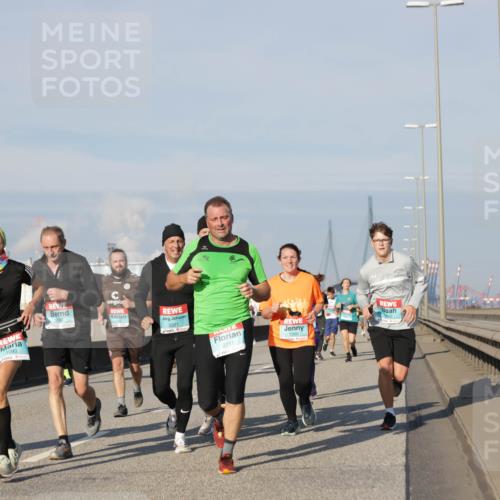 03.10.2025 - Köhlbrandbrückenlauf Jannik Wohlers http://msf.ph/oto/9082589 03.10.2025 09:55:13 Position 3 3321, 2711 meine-sportfotos.de