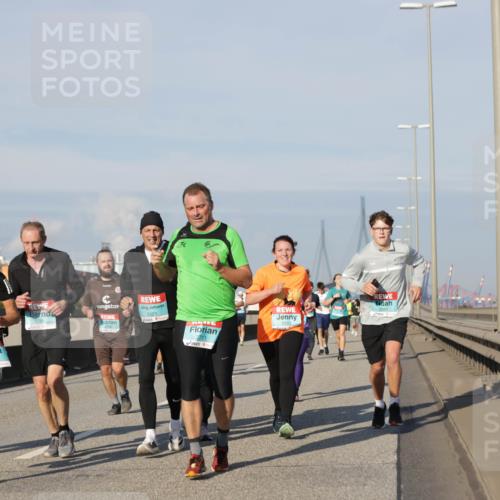 03.10.2025 - Köhlbrandbrückenlauf Jannik Wohlers http://msf.ph/oto/9082608 03.10.2025 09:55:13 Position 3 2964, 1786, 3321, 1093, 2711 meine-sportfotos.de
