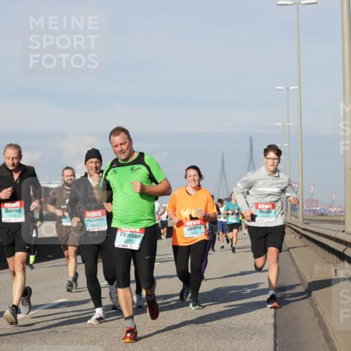 03.10.2025 - Köhlbrandbrückenlauf Jannik Wohlers http://msf.ph/oto/9082625 03.10.2025 09:55:13 Position 3 1093, 1786, 3321, 2711, 2040 meine-sportfotos.de