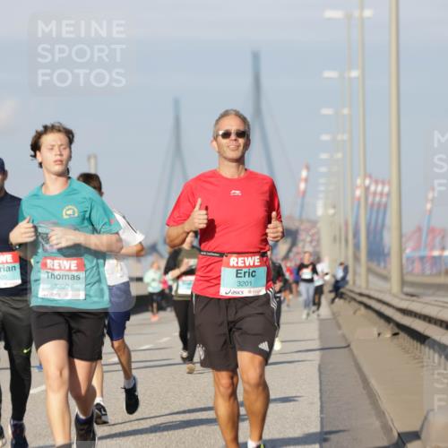 03.10.2025 - Köhlbrandbrückenlauf Jannik Wohlers http://msf.ph/oto/9082747 03.10.2025 09:55:18 Position 3 1605, 3200, 3201 meine-sportfotos.de