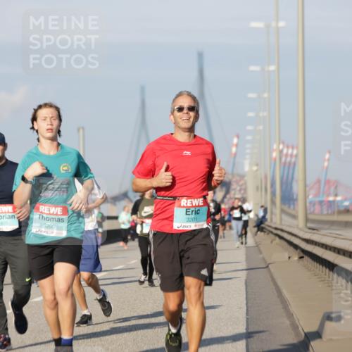 03.10.2025 - Köhlbrandbrückenlauf Jannik Wohlers http://msf.ph/oto/9082766 03.10.2025 09:55:19 Position 3 1605, 3200, 3201 meine-sportfotos.de