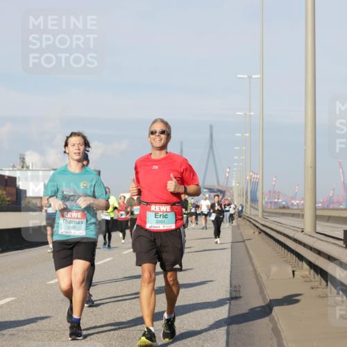 03.10.2025 - Köhlbrandbrückenlauf Jannik Wohlers http://msf.ph/oto/9082783 03.10.2025 09:55:20 Position 3 3200, 3201 meine-sportfotos.de