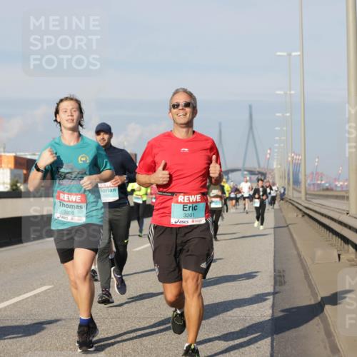03.10.2025 - Köhlbrandbrückenlauf Jannik Wohlers http://msf.ph/oto/9082830 03.10.2025 09:55:21 Position 3 3200, 1605, 3201 meine-sportfotos.de