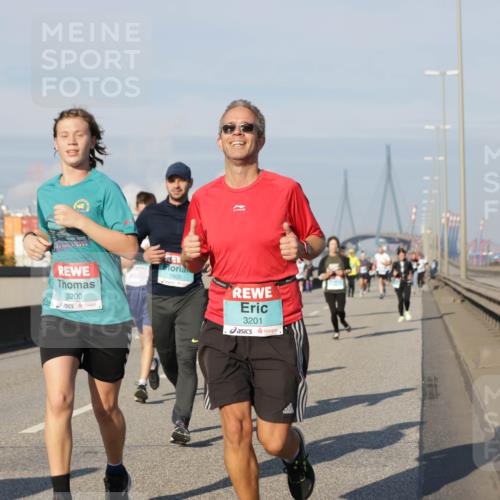 03.10.2025 - Köhlbrandbrückenlauf Jannik Wohlers http://msf.ph/oto/9082860 03.10.2025 09:55:21 Position 3 3200, 1605, 3201 meine-sportfotos.de