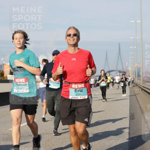 03.10.2025 - Köhlbrandbrückenlauf Jannik Wohlers http://msf.ph/oto/9082865 03.10.2025 09:55:21 Position 3 3200, 1605, 3201 meine-sportfotos.de