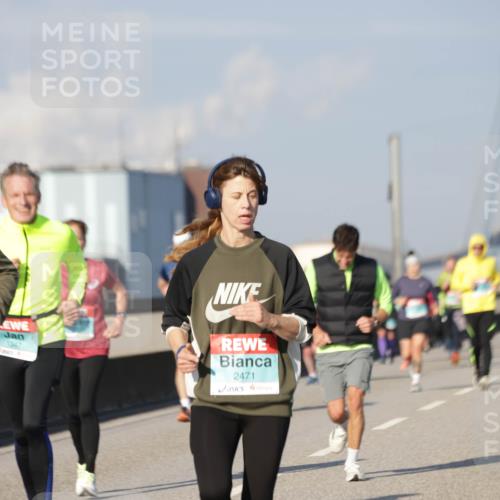 03.10.2025 - Köhlbrandbrückenlauf Jannik Wohlers http://msf.ph/oto/9082921 03.10.2025 09:55:25 Position 3 1631, 2471 meine-sportfotos.de