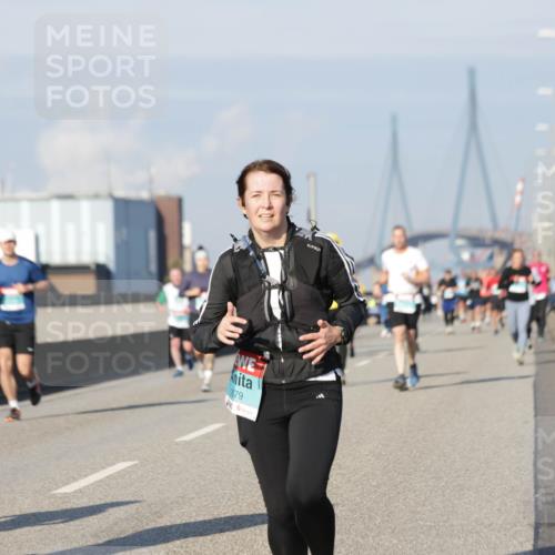 03.10.2025 - Köhlbrandbrückenlauf Jannik Wohlers http://msf.ph/oto/9083049 03.10.2025 09:55:29 Position 3 79 meine-sportfotos.de