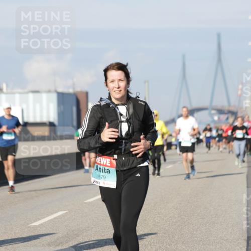 03.10.2025 - Köhlbrandbrückenlauf Jannik Wohlers http://msf.ph/oto/9083062 03.10.2025 09:55:29 Position 3 1679 meine-sportfotos.de