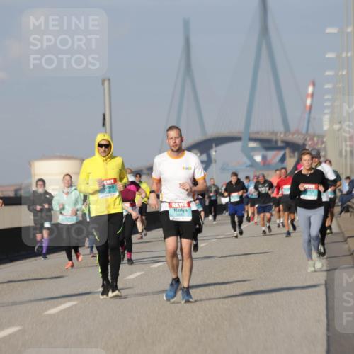 03.10.2025 - Köhlbrandbrückenlauf Jannik Wohlers http://msf.ph/oto/9083066 03.10.2025 09:55:30 Position 3 3345 meine-sportfotos.de