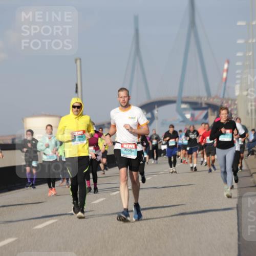 03.10.2025 - Köhlbrandbrückenlauf Jannik Wohlers http://msf.ph/oto/9083079 03.10.2025 09:55:30 Position 3 3345 meine-sportfotos.de