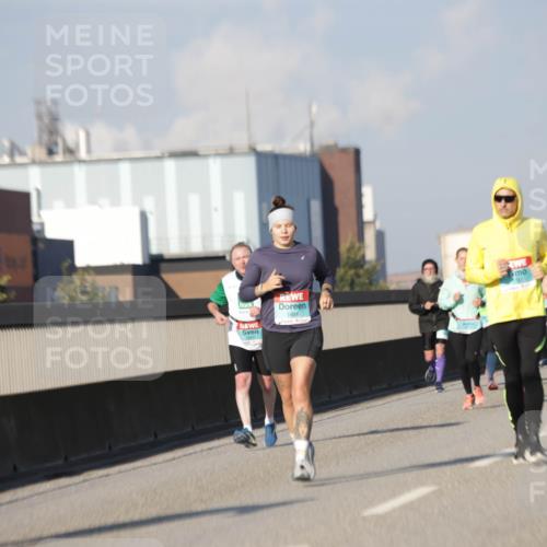 03.10.2025 - Köhlbrandbrückenlauf Jannik Wohlers http://msf.ph/oto/9083104 03.10.2025 09:55:32 Position 3 1801 meine-sportfotos.de