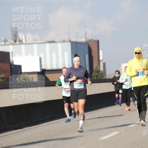 03.10.2025 - Köhlbrandbrückenlauf Jannik Wohlers http://msf.ph/oto/9083109 03.10.2025 09:55:32 Position 3 1801, 1701 meine-sportfotos.de