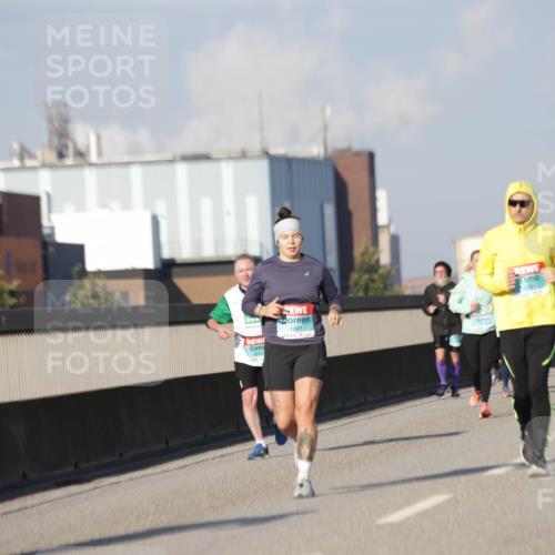 03.10.2025 - Köhlbrandbrückenlauf Jannik Wohlers http://msf.ph/oto/9083113 03.10.2025 09:55:32 Position 3 1801 meine-sportfotos.de
