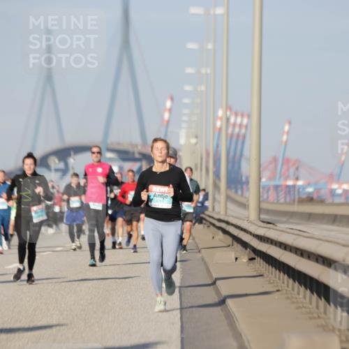 03.10.2025 - Köhlbrandbrückenlauf Jannik Wohlers http://msf.ph/oto/9083121 03.10.2025 09:55:35 Position 3 3711 meine-sportfotos.de