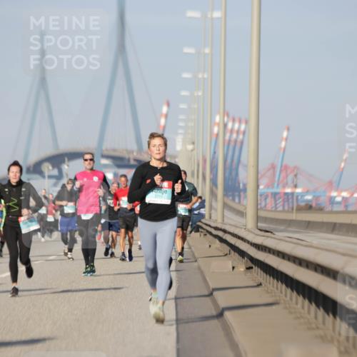 03.10.2025 - Köhlbrandbrückenlauf Jannik Wohlers http://msf.ph/oto/9083143 03.10.2025 09:55:35 Position 3 3711 meine-sportfotos.de