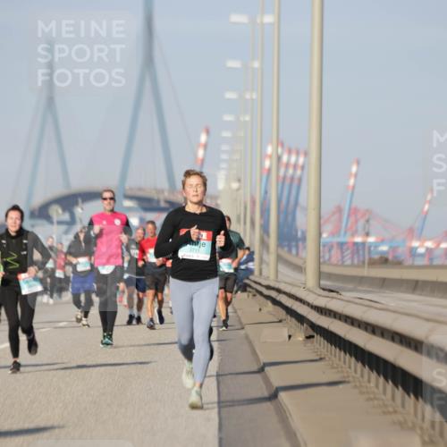 03.10.2025 - Köhlbrandbrückenlauf Jannik Wohlers http://msf.ph/oto/9083147 03.10.2025 09:55:35 Position 3 3711 meine-sportfotos.de