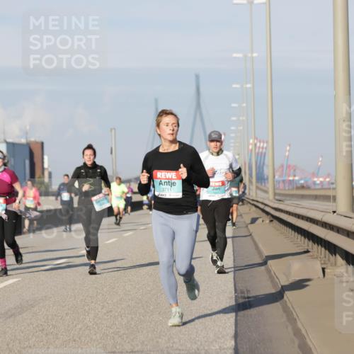 03.10.2025 - Köhlbrandbrückenlauf Jannik Wohlers http://msf.ph/oto/9083191 03.10.2025 09:55:40 Position 3 3711, 1491 meine-sportfotos.de