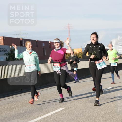 03.10.2025 - Köhlbrandbrückenlauf Jannik Wohlers http://msf.ph/oto/9083284 03.10.2025 09:55:43 Position 3 3717, 1568, 2939 meine-sportfotos.de
