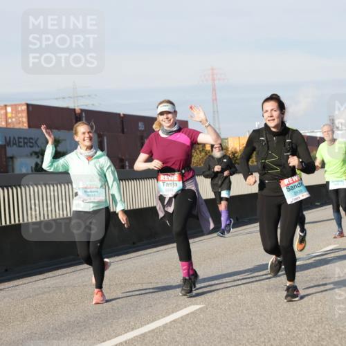 03.10.2025 - Köhlbrandbrückenlauf Jannik Wohlers http://msf.ph/oto/9083296 03.10.2025 09:55:43 Position 3 3717, 1568, 2939 meine-sportfotos.de