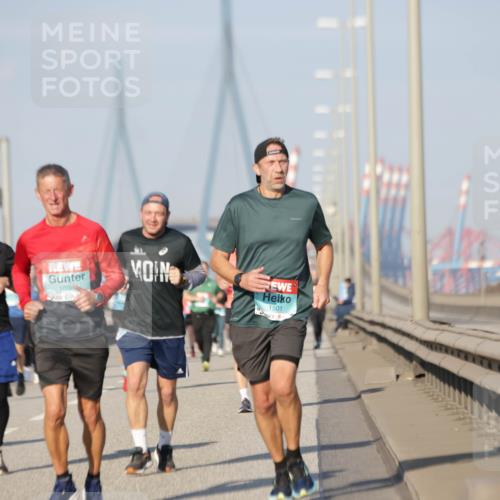 03.10.2025 - Köhlbrandbrückenlauf Jannik Wohlers http://msf.ph/oto/9083381 03.10.2025 09:55:47 Position 3 1038, 1501 meine-sportfotos.de