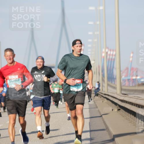 03.10.2025 - Köhlbrandbrückenlauf Jannik Wohlers http://msf.ph/oto/9083392 03.10.2025 09:55:48 Position 3 1098, 1501 meine-sportfotos.de