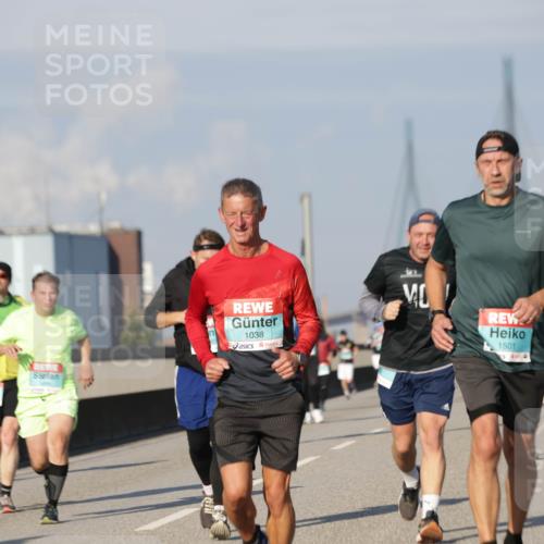 03.10.2025 - Köhlbrandbrückenlauf Jannik Wohlers http://msf.ph/oto/9083406 03.10.2025 09:55:49 Position 3 1038, 1501 meine-sportfotos.de