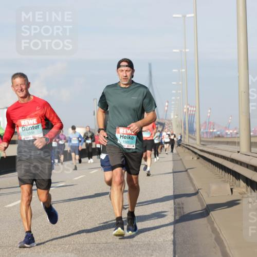 03.10.2025 - Köhlbrandbrückenlauf Jannik Wohlers http://msf.ph/oto/9083464 03.10.2025 09:55:51 Position 3 1038, 1501 meine-sportfotos.de