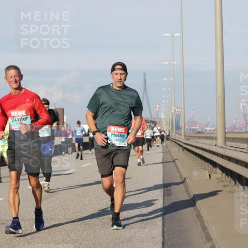 03.10.2025 - Köhlbrandbrückenlauf Jannik Wohlers http://msf.ph/oto/9083510 03.10.2025 09:55:51 Position 3 103, 1501 meine-sportfotos.de