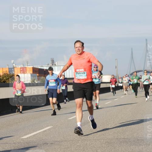 03.10.2025 - Köhlbrandbrückenlauf Jannik Wohlers http://msf.ph/oto/9083626 03.10.2025 09:55:56 Position 3 1973 meine-sportfotos.de