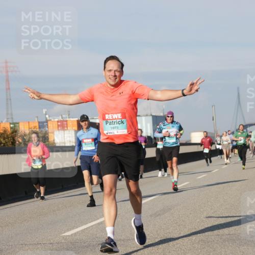 03.10.2025 - Köhlbrandbrückenlauf Jannik Wohlers http://msf.ph/oto/9083670 03.10.2025 09:55:57 Position 3 1973 meine-sportfotos.de
