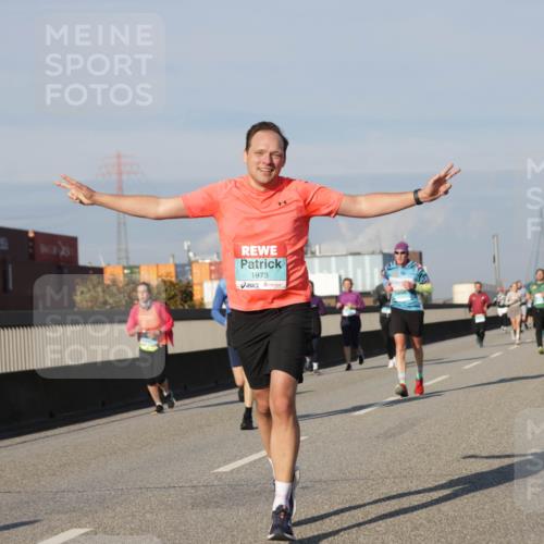 03.10.2025 - Köhlbrandbrückenlauf Jannik Wohlers http://msf.ph/oto/9083709 03.10.2025 09:55:57 Position 3 1973 meine-sportfotos.de