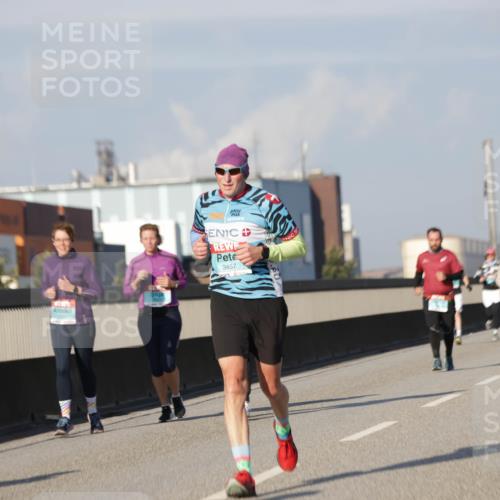 03.10.2025 - Köhlbrandbrückenlauf Jannik Wohlers http://msf.ph/oto/9083726 03.10.2025 09:55:58 Position 3 3457 meine-sportfotos.de