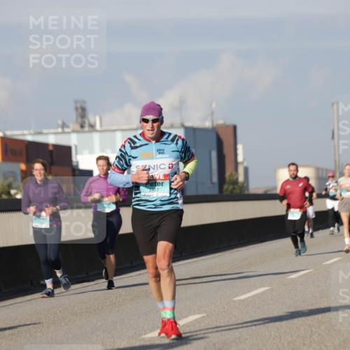 03.10.2025 - Köhlbrandbrückenlauf Jannik Wohlers http://msf.ph/oto/9083753 03.10.2025 09:55:58 Position 3 3457 meine-sportfotos.de