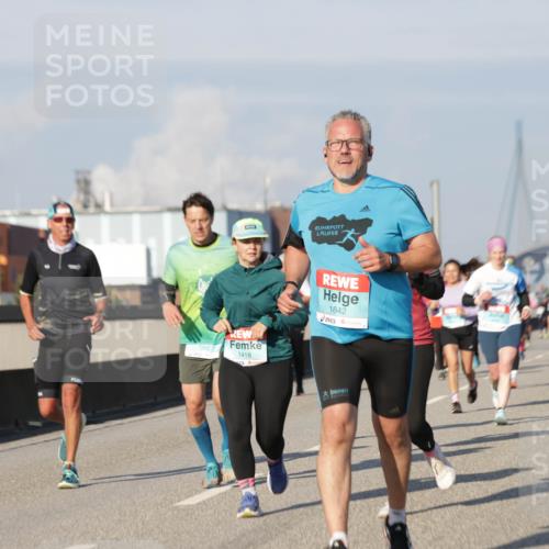 03.10.2025 - Köhlbrandbrückenlauf Jannik Wohlers http://msf.ph/oto/9085092 03.10.2025 09:56:39 Position 3 1418, 1642 meine-sportfotos.de
