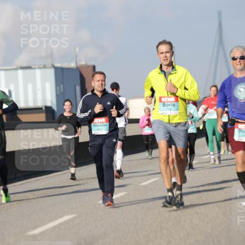 03.10.2025 - Köhlbrandbrückenlauf Jannik Wohlers http://msf.ph/oto/9086115 03.10.2025 09:57:08 Position 3 2120, 1611, 1768, 9408 meine-sportfotos.de