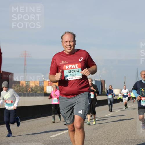 03.10.2025 - Köhlbrandbrückenlauf Jannik Wohlers http://msf.ph/oto/9086647 03.10.2025 09:57:20 Position 3 1388 meine-sportfotos.de