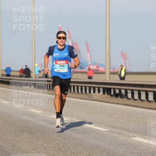 03.10.2025 - Köhlbrandbrückenlauf Lena Gebhardt http://msf.ph/oto/9095677 03.10.2025 09:32:20 Position 2 3247 meine-sportfotos.de
