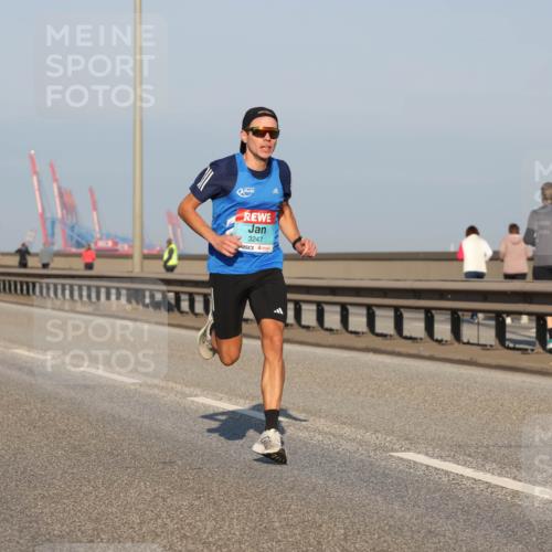 03.10.2025 - Köhlbrandbrückenlauf Lena Gebhardt http://msf.ph/oto/9095820 03.10.2025 09:32:22 Position 2 3247 meine-sportfotos.de