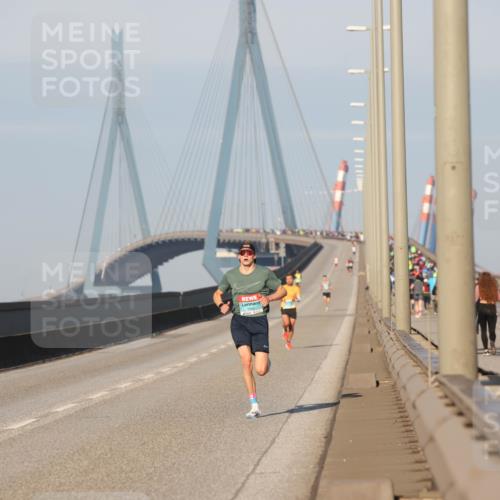 03.10.2025 - Köhlbrandbrückenlauf Lena Gebhardt http://msf.ph/oto/9096011 03.10.2025 09:32:59 Position 2  meine-sportfotos.de