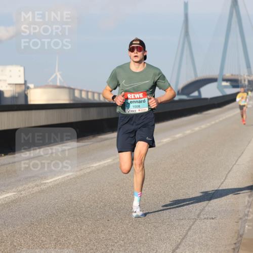 03.10.2025 - Köhlbrandbrückenlauf Lena Gebhardt http://msf.ph/oto/9096339 03.10.2025 09:33:04 Position 2 1008 meine-sportfotos.de