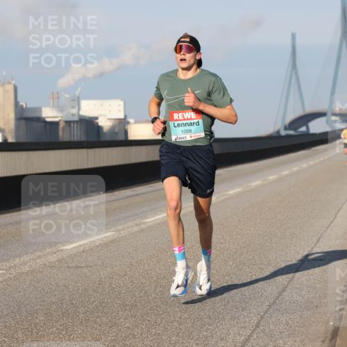 03.10.2025 - Köhlbrandbrückenlauf Lena Gebhardt http://msf.ph/oto/9096427 03.10.2025 09:33:05 Position 2 1008 meine-sportfotos.de