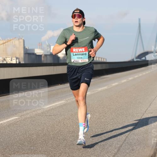 03.10.2025 - Köhlbrandbrückenlauf Lena Gebhardt http://msf.ph/oto/9096466 03.10.2025 09:33:05 Position 2 1008 meine-sportfotos.de
