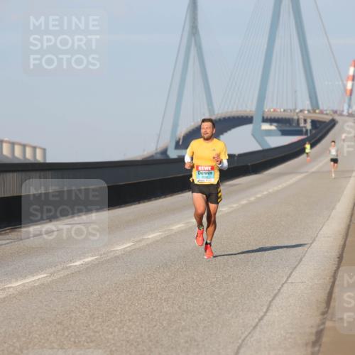 03.10.2025 - Köhlbrandbrückenlauf Lena Gebhardt http://msf.ph/oto/9096479 03.10.2025 09:33:11 Position 2  meine-sportfotos.de