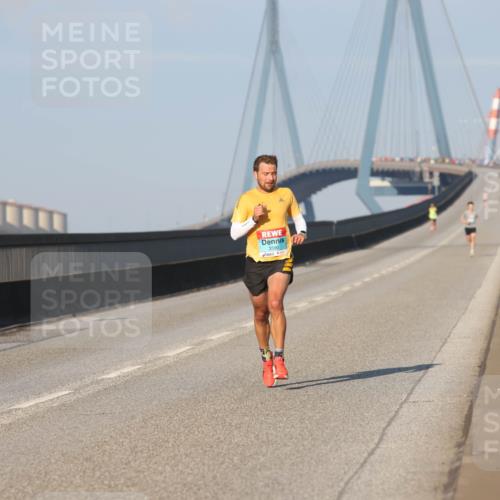 03.10.2025 - Köhlbrandbrückenlauf Lena Gebhardt http://msf.ph/oto/9096546 03.10.2025 09:33:12 Position 2  meine-sportfotos.de
